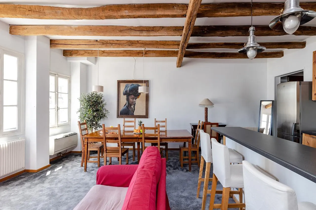 Private Apartment - St. Germain - Odeon Paris